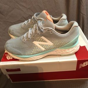 Womens size 9.5 New balance fresh foam arishi